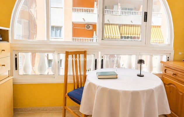 Resale - Apartment / flat - Torrevieja - Habaneras