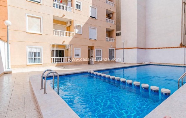 Resale - Apartment / flat - Torrevieja - Habaneras