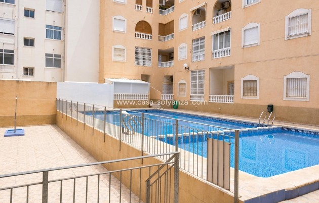 Resale - Apartment / flat - Torrevieja - Habaneras