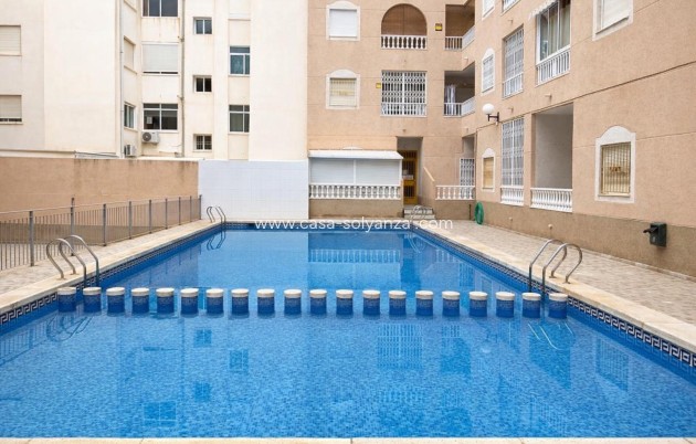 Resale - Apartment / flat - Torrevieja - Habaneras