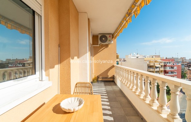 Resale - Apartment / flat - Torrevieja - Costa Blanca
