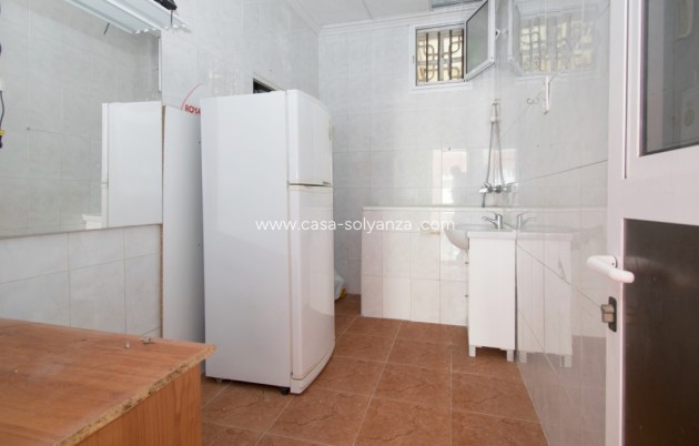 Resale - Commercial Property - Torrevieja - La Mata