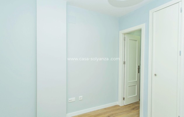 Resale - Apartment / flat - Torrevieja - La Mata