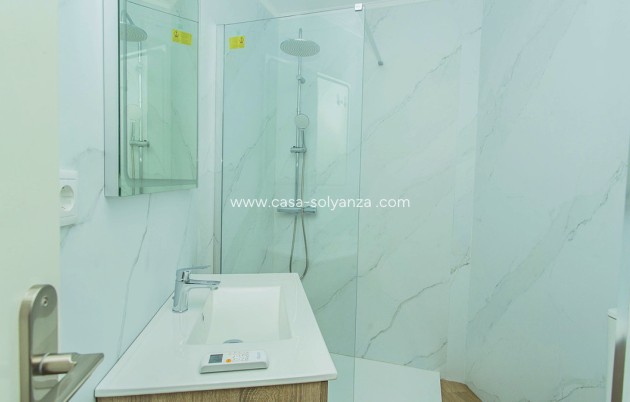 Resale - Apartment / flat - Torrevieja - La Mata