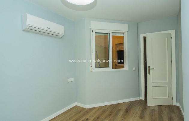 Resale - Apartment / flat - Torrevieja - La Mata