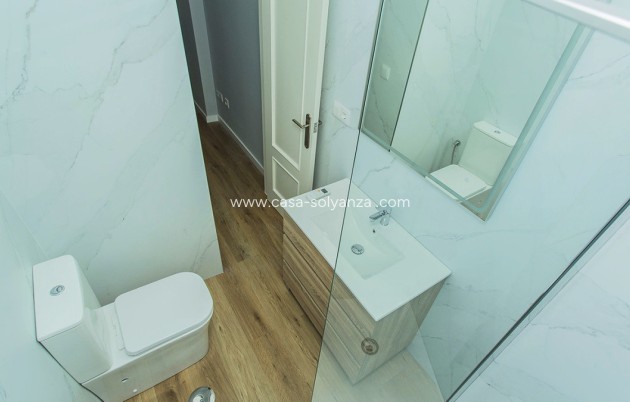 Resale - Apartment / flat - Torrevieja - La Mata