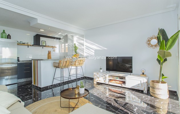 Resale - Apartment / flat - Torrevieja - La Mata