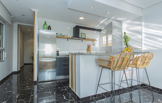 Resale - Apartment / flat - Torrevieja - La Mata