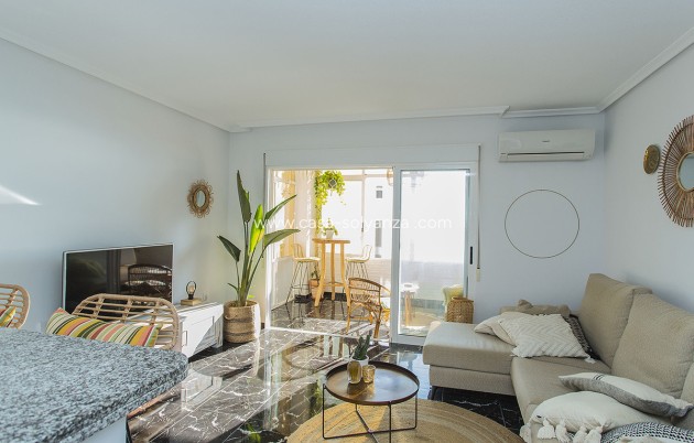 Resale - Apartment / flat - Torrevieja - La Mata