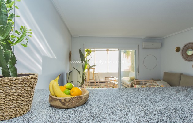 Resale - Apartment / flat - Torrevieja - La Mata