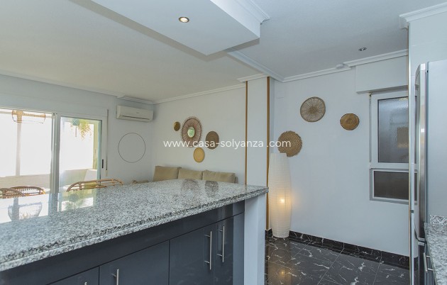 Resale - Apartment / flat - Torrevieja - La Mata
