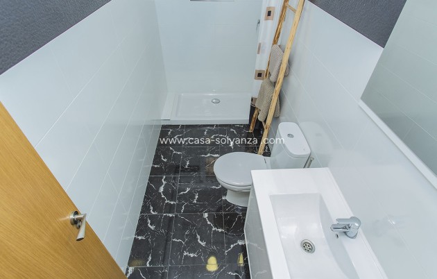 Resale - Apartment / flat - Torrevieja - La Mata