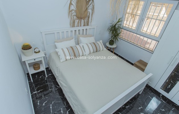 Resale - Apartment / flat - Torrevieja - La Mata