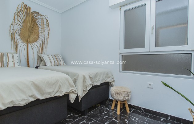 Resale - Apartment / flat - Torrevieja - La Mata