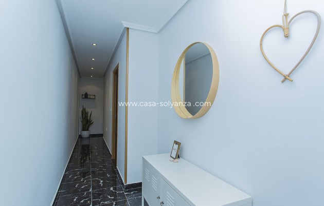 Resale - Apartment / flat - Torrevieja - La Mata