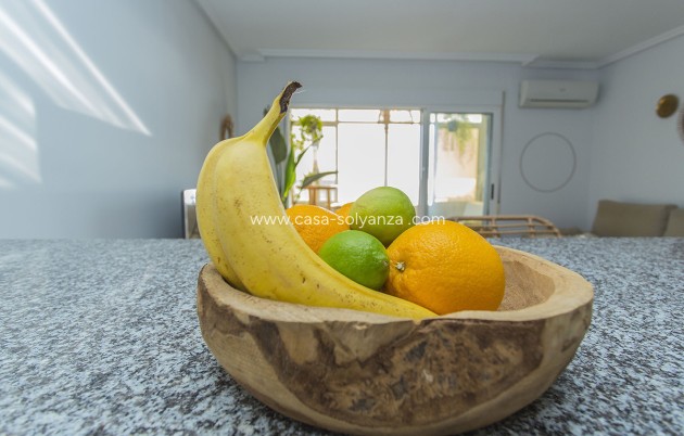 Resale - Apartment / flat - Torrevieja - La Mata