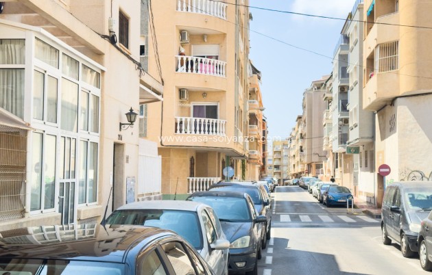 Herverkoop - Appartement / flat - Torrevieja - Playa de los Locos