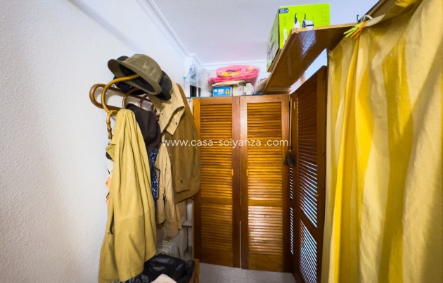 Herverkoop - Appartement / flat - Torrevieja - Playa de los Locos
