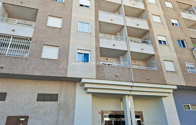 Resale - Apartment / flat - Torrevieja - Torrevieja Centro