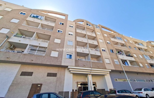Resale - Apartment / flat - Torrevieja - Torrevieja Centro