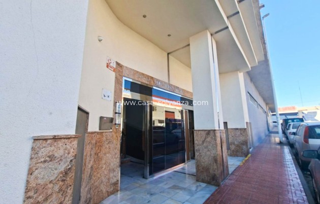 Resale - Apartment / flat - Torrevieja - Torrevieja Centro