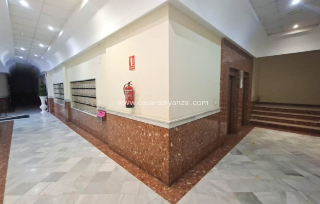 Resale - Apartment / flat - Torrevieja - Torrevieja Centro
