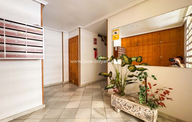 Wiederverkauf - Wohnung - Alicante City - Parque de las Naciones