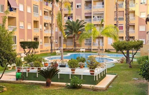 Resale - Apartment / flat - Torrevieja - Torrevieja Centro