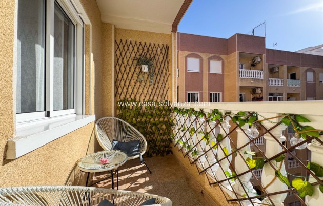 Resale - Apartment / flat - Torrevieja - Torrevieja Centro