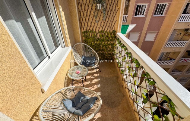 Resale - Apartment / flat - Torrevieja - Torrevieja Centro