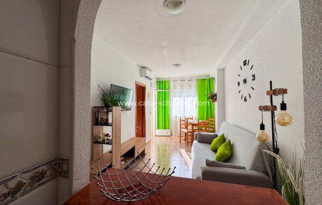 Resale - Apartment / flat - Torrevieja - Torrevieja Centro