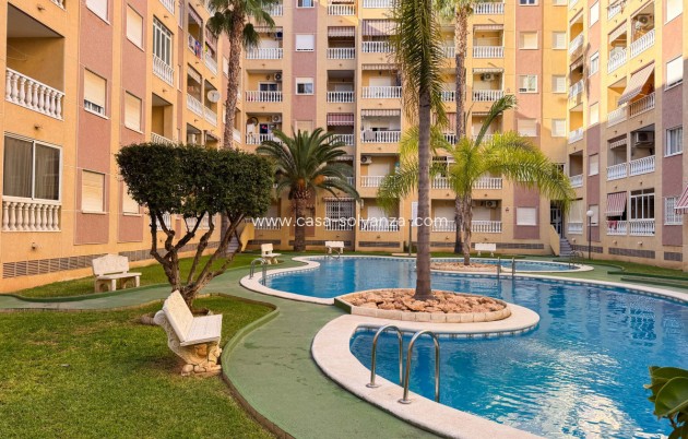 Resale - Apartment / flat - Torrevieja - Torrevieja Centro