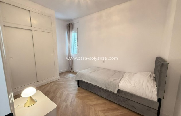 Resale - Apartment / flat - Alicante City - Parque de las Naciones