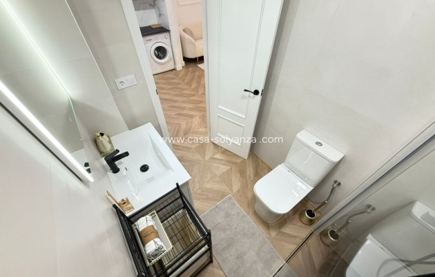 Resale - Apartment / flat - Alicante City - Parque de las Naciones
