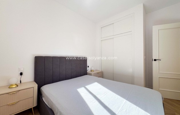 Resale - Apartment / flat - Alicante City - Parque de las Naciones