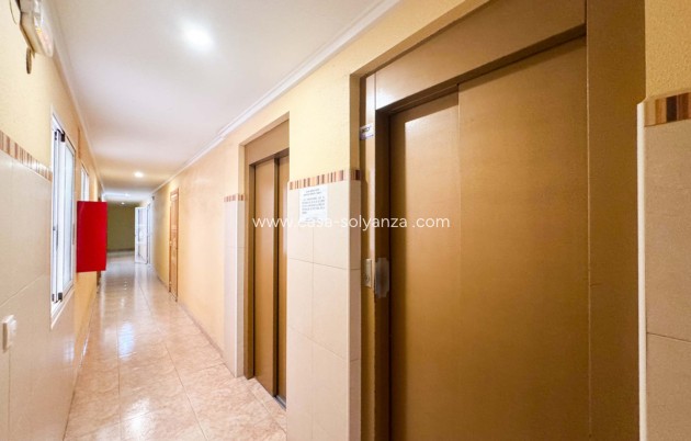 Resale - Apartment / flat - Alicante City - Parque de las Naciones