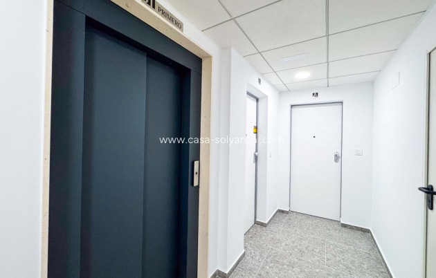 Revente - Appartement - Torrevieja - Torrevieja Centro