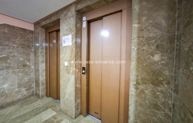 Resale - Apartment / flat - Torrevieja - Torrevieja Centro