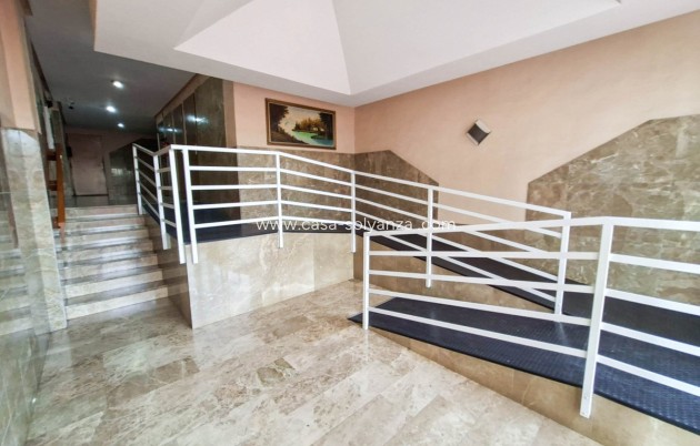 Resale - Apartment / flat - Torrevieja - Torrevieja Centro