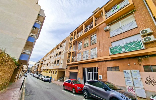Resale - Apartment / flat - Torrevieja - Torrevieja Centro