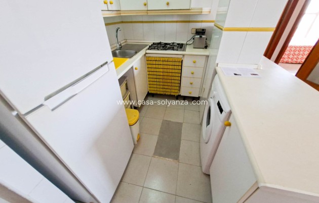 Resale - Apartment / flat - Torrevieja - Torrevieja Centro