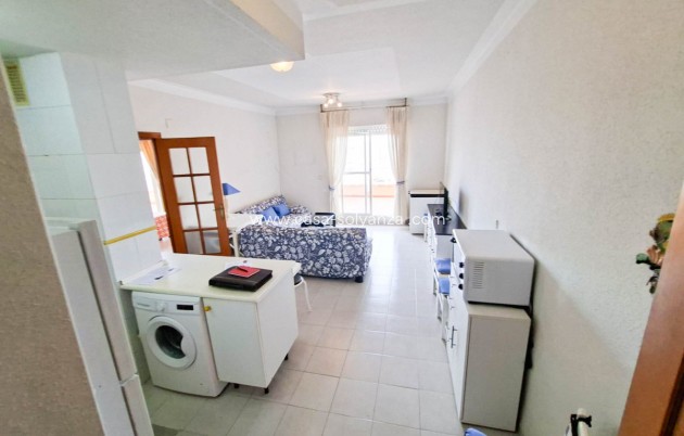 Resale - Apartment / flat - Torrevieja - Torrevieja Centro