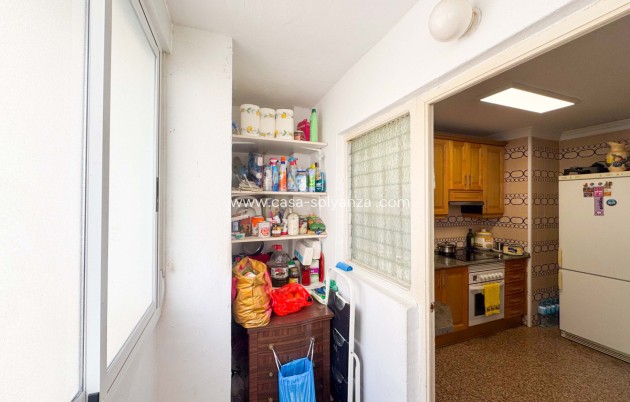 Resale - Apartment / flat - Torrevieja - La Mata