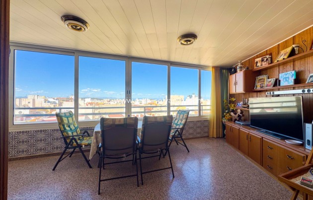 Resale - Apartment / flat - Torrevieja - La Mata