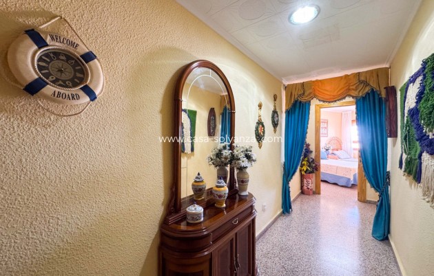 Resale - Apartment / flat - Torrevieja - La Mata