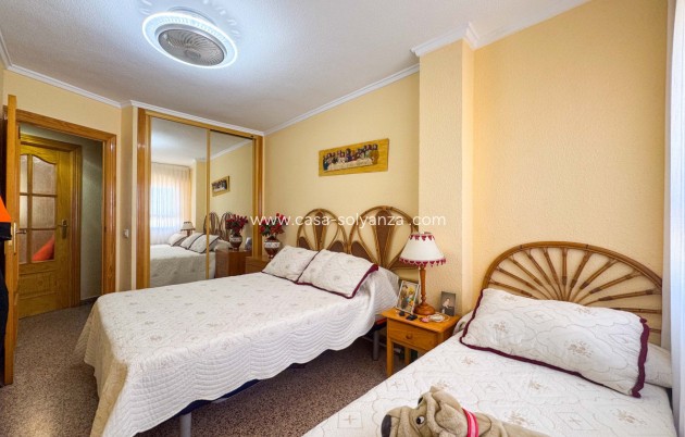 Resale - Apartment / flat - Torrevieja - La Mata