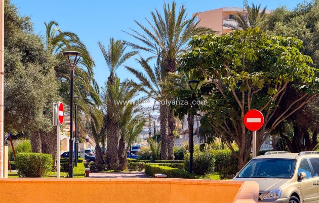 Resale - Apartment / flat - Torrevieja - La Mata