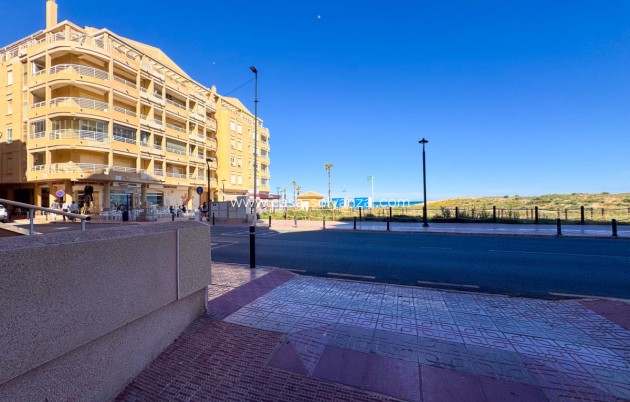 Resale - Apartment / flat - Torrevieja - La Mata