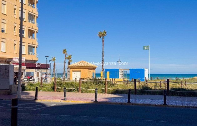 Resale - Apartment / flat - Torrevieja - La Mata