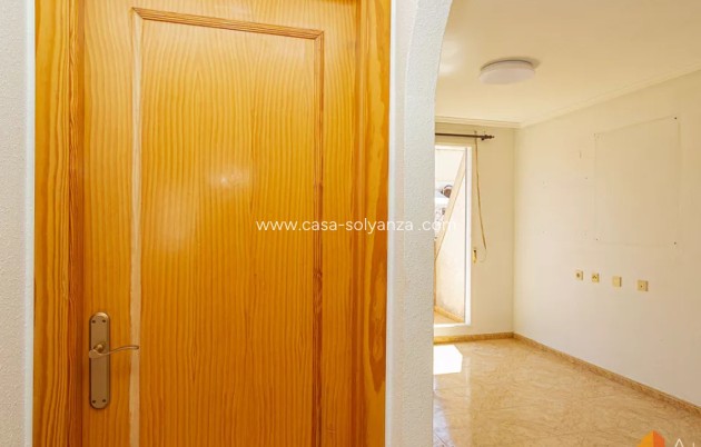 Resale - Apartment / flat - Torrevieja - Torrevieja Centro